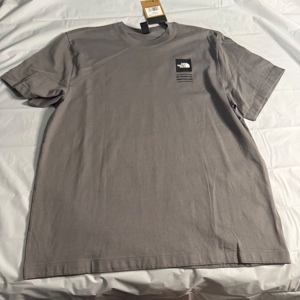 The North Face Mens Base Camp Duffel Graphic Tee Large Smoked Pearl Grey Cotton